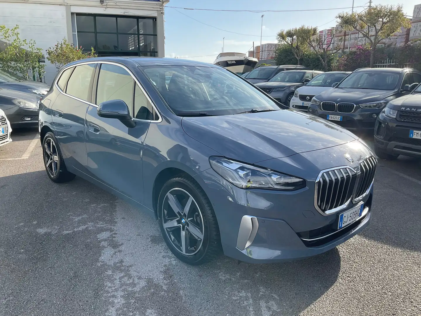 BMW 218 218d Active Tourer Luxury auto Grigio - 1