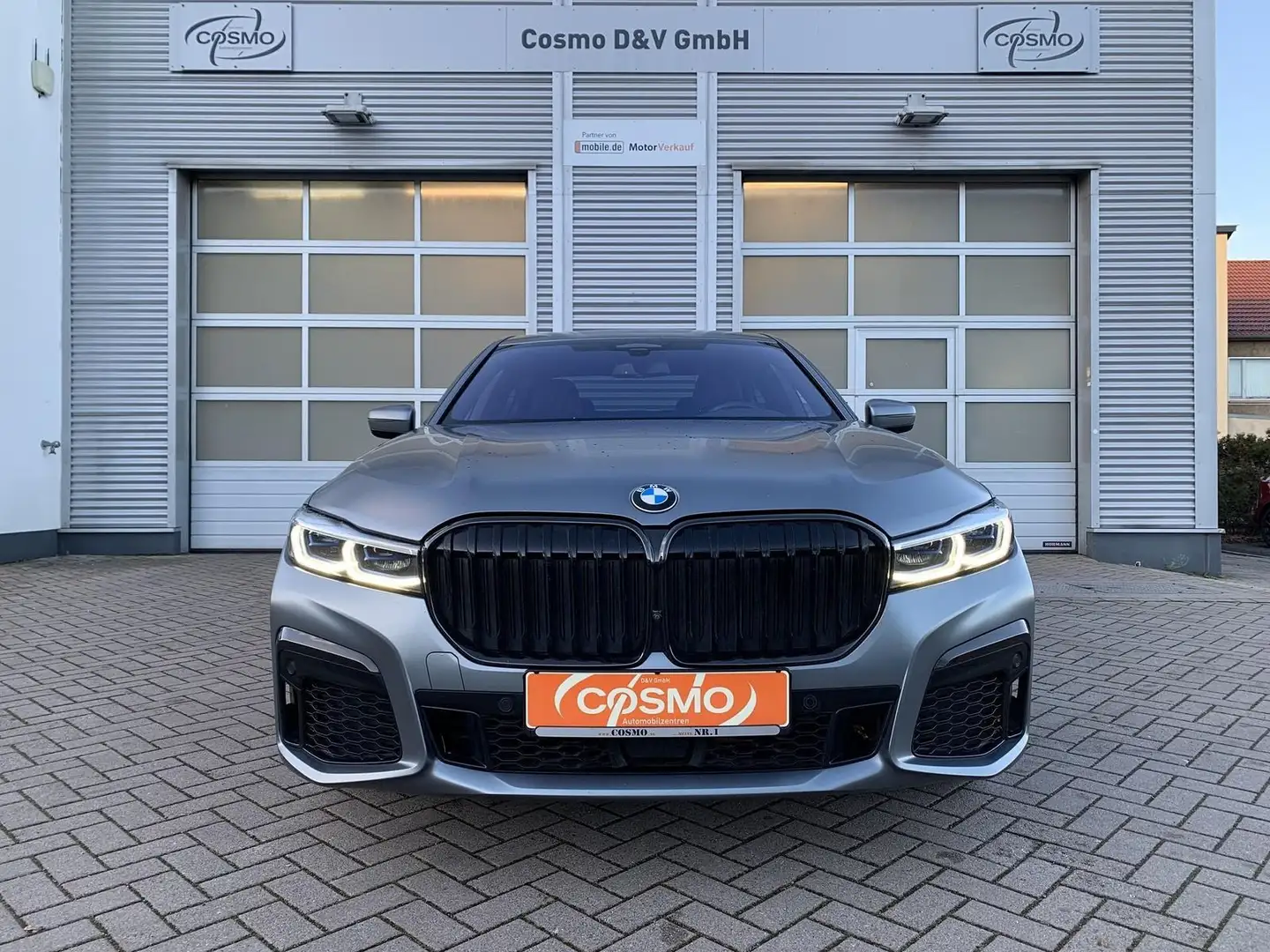 BMW 740 d xDrive M Sport HUD+20"+Standhzg.+Bowers&Wil Blau - 2