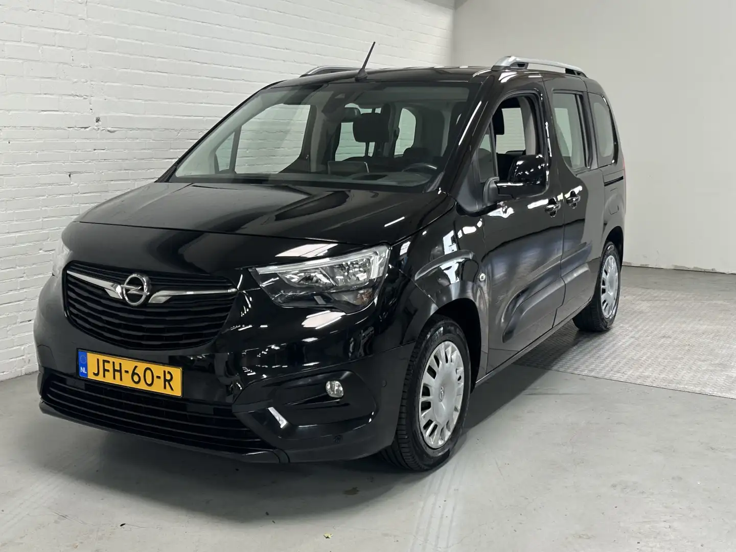 Opel Combo Tour 1.2 Turbo L1H1 Edition CLIMA /NAVI /CAMERA /T Schwarz - 1