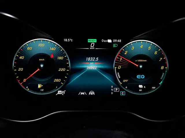 Mercedes-Benz GLC view 11