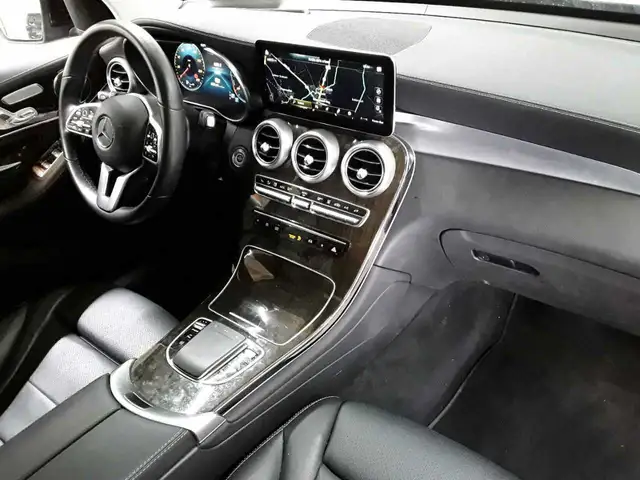 Mercedes-Benz GLC view 9