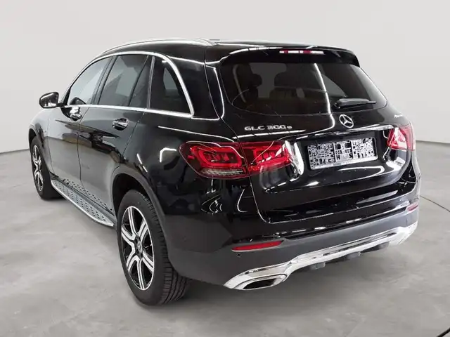 Mercedes-Benz GLC view 5