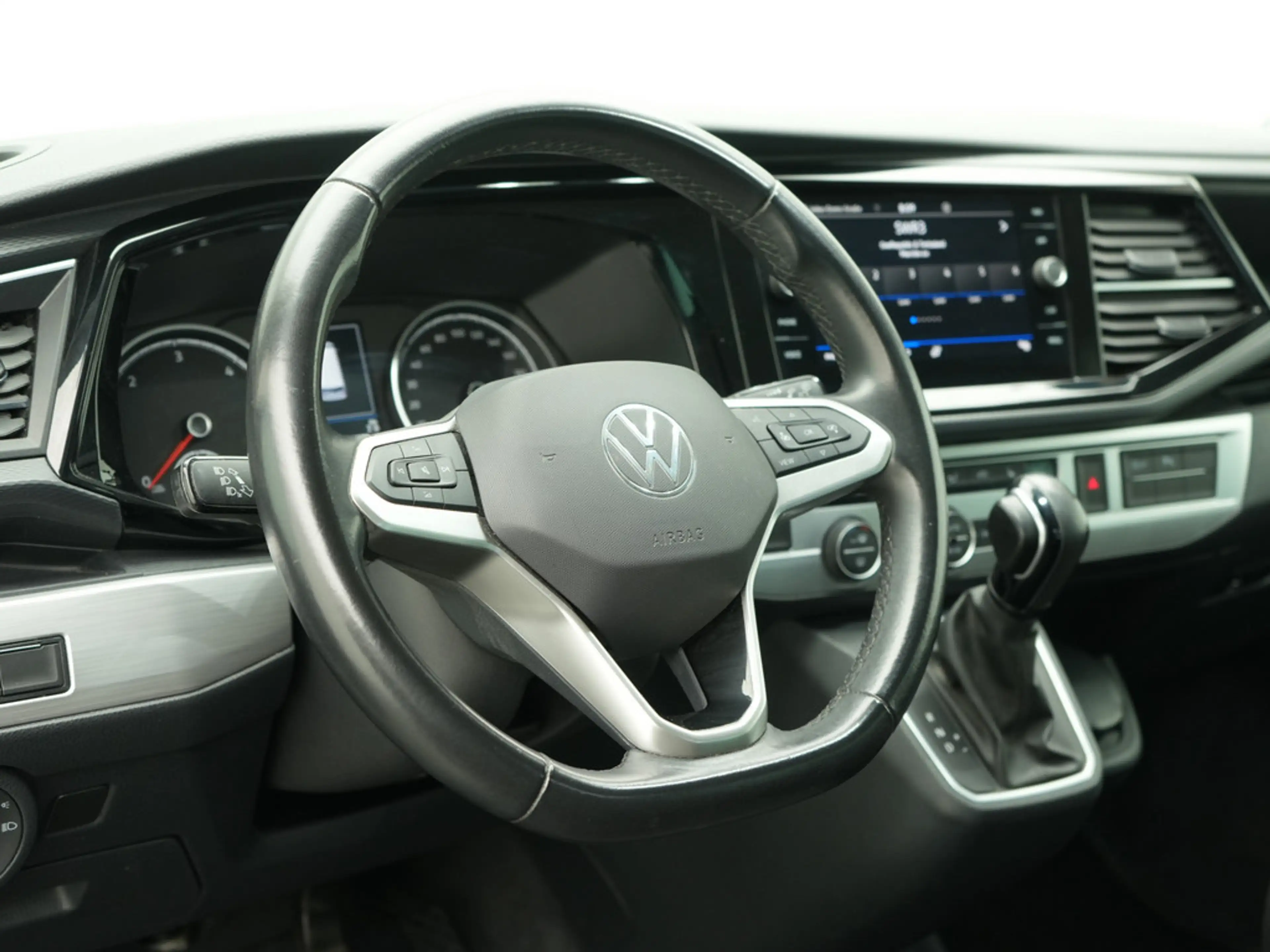 Volkswagen T6.1 Multivan Comfortline 4Motion DSG 7-SITZE — photo 6