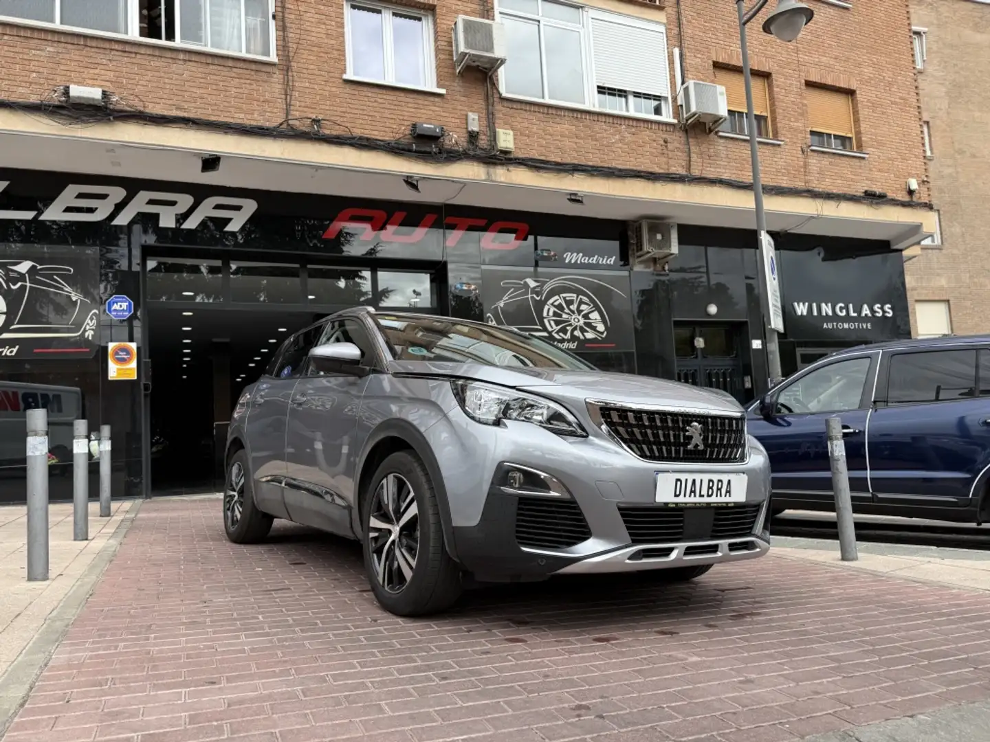 Peugeot 3008 1.5BlueHDi Allure Pack S&S 130 Gris - 1