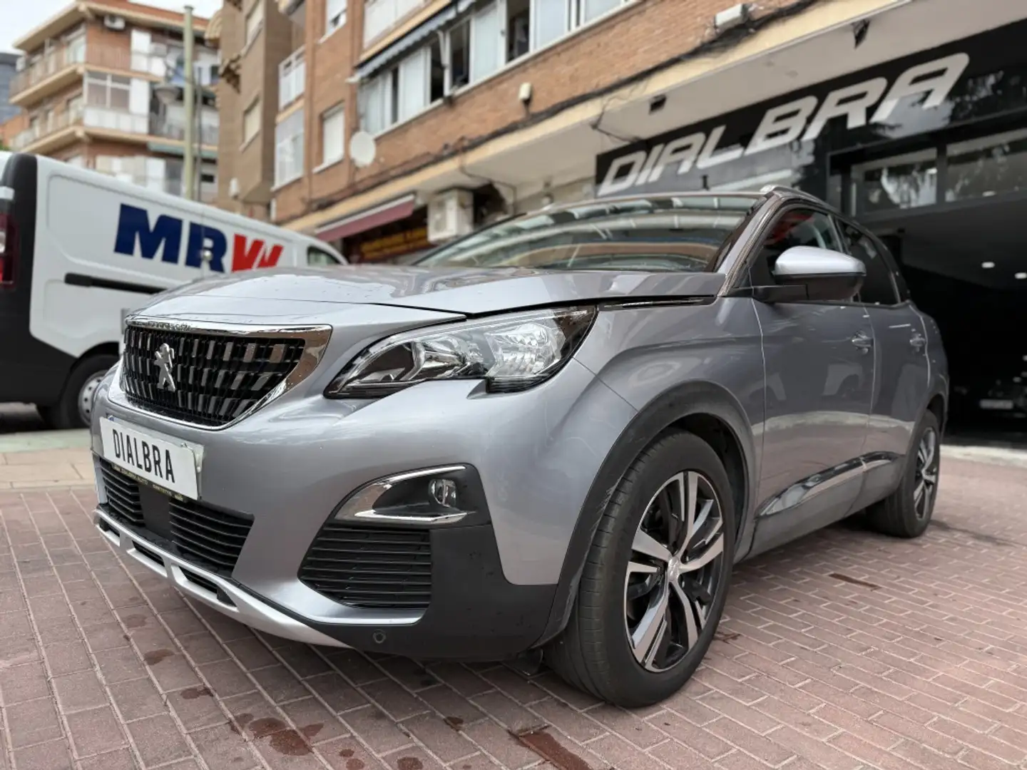 Peugeot 3008 1.5BlueHDi Allure Pack S&S 130 Gris - 2