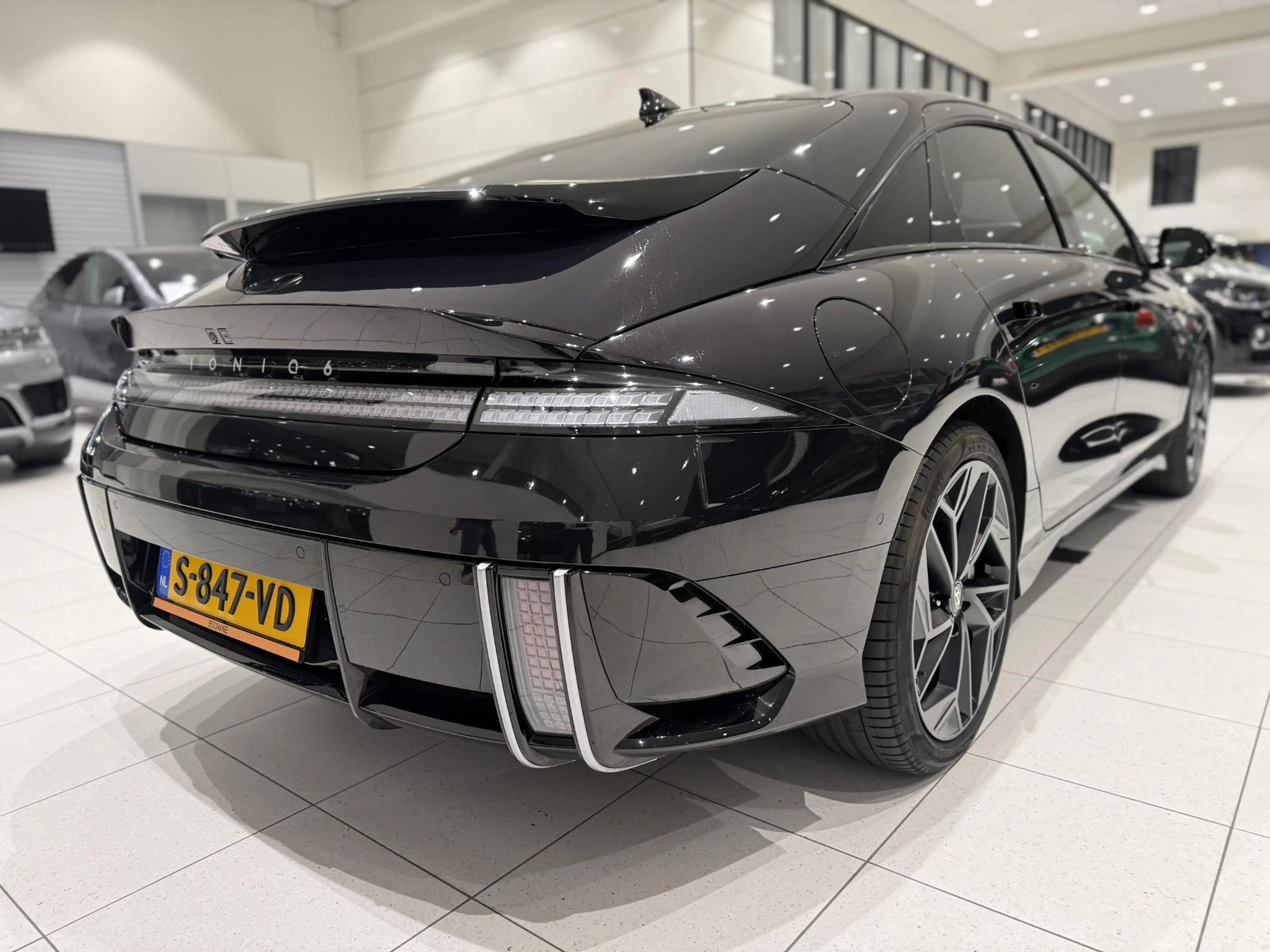 Hyundai IONIQ 6 First Edition AWD 77.4 kWh | Schuifdak | Trekhaak — photo 2