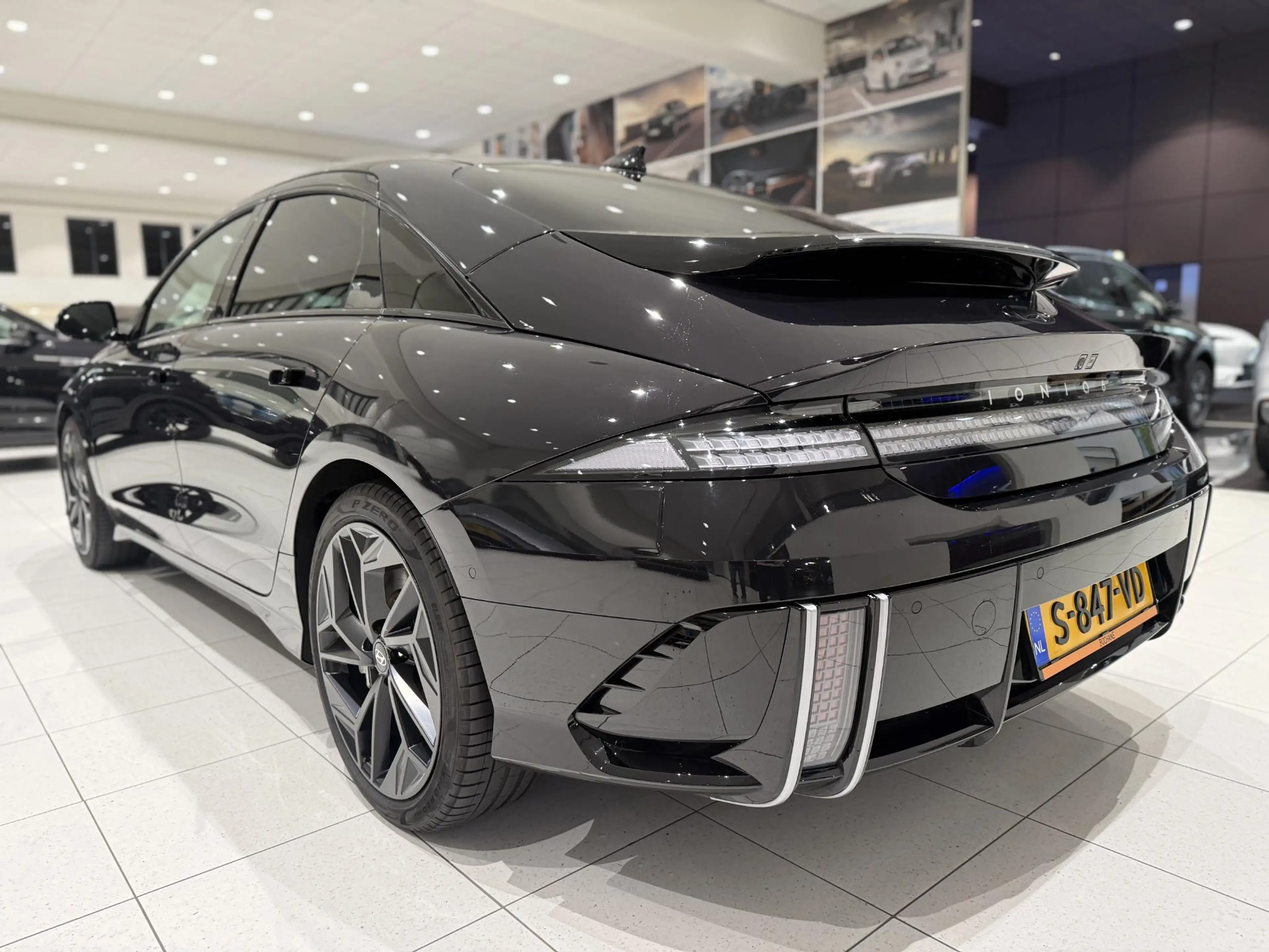 Hyundai IONIQ 6 First Edition AWD 77.4 kWh | Schuifdak | Trekhaak — photo 6