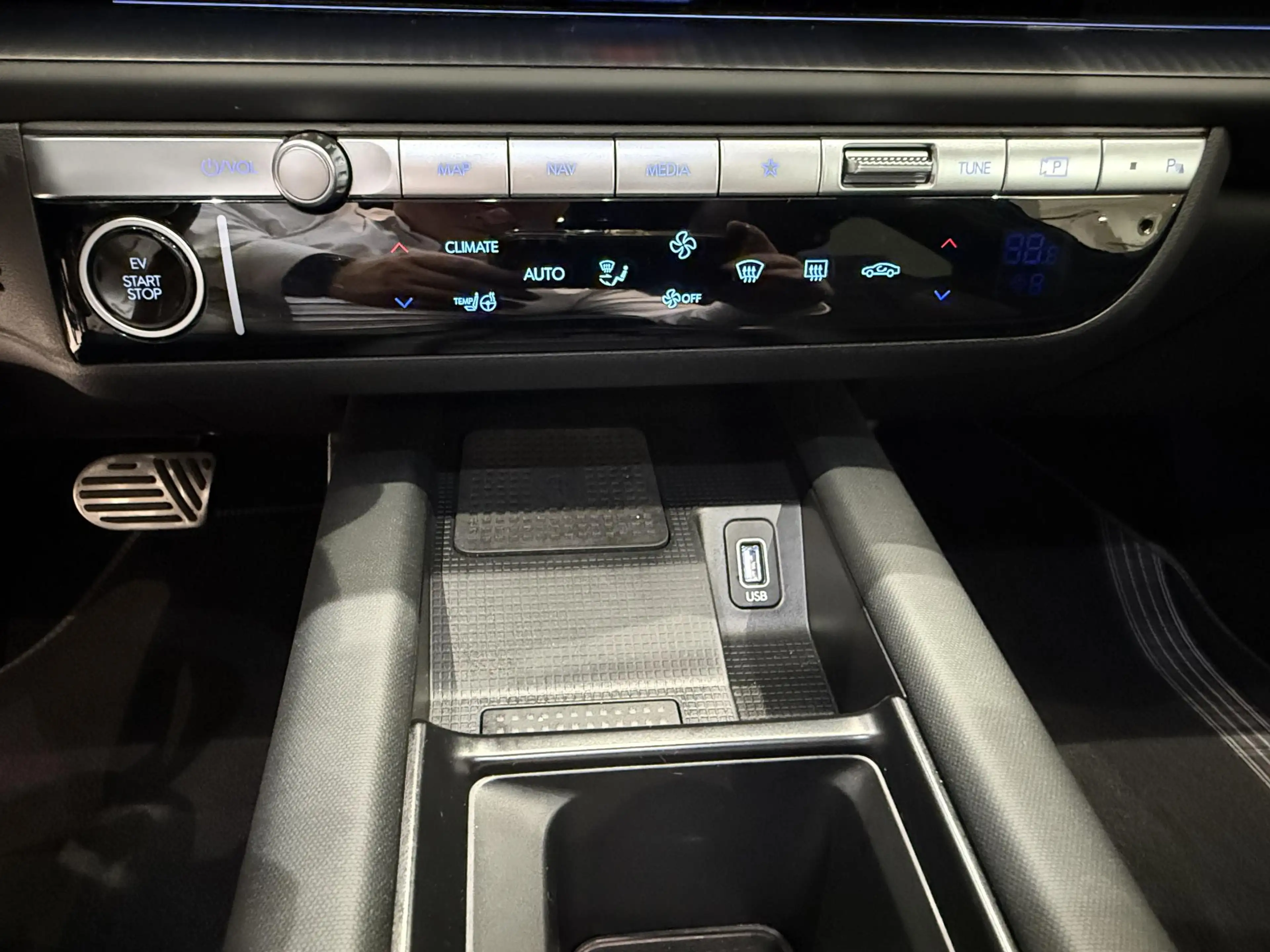 Hyundai IONIQ 6 First Edition AWD 77.4 kWh | Schuifdak | Trekhaak — photo 13