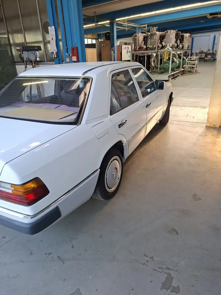 Mercedes-Benz 200 w124, foto 2