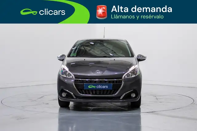 Peugeot 208 view 2