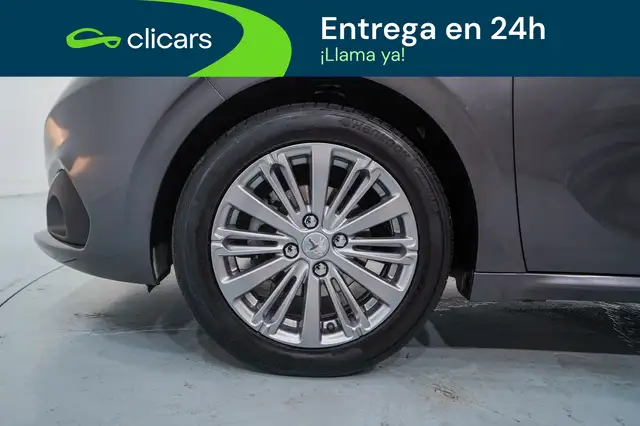 Peugeot 208 view 11