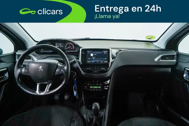 Peugeot 208 view 13