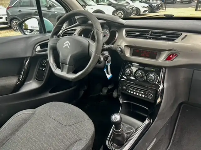 Citroen C3 view 12
