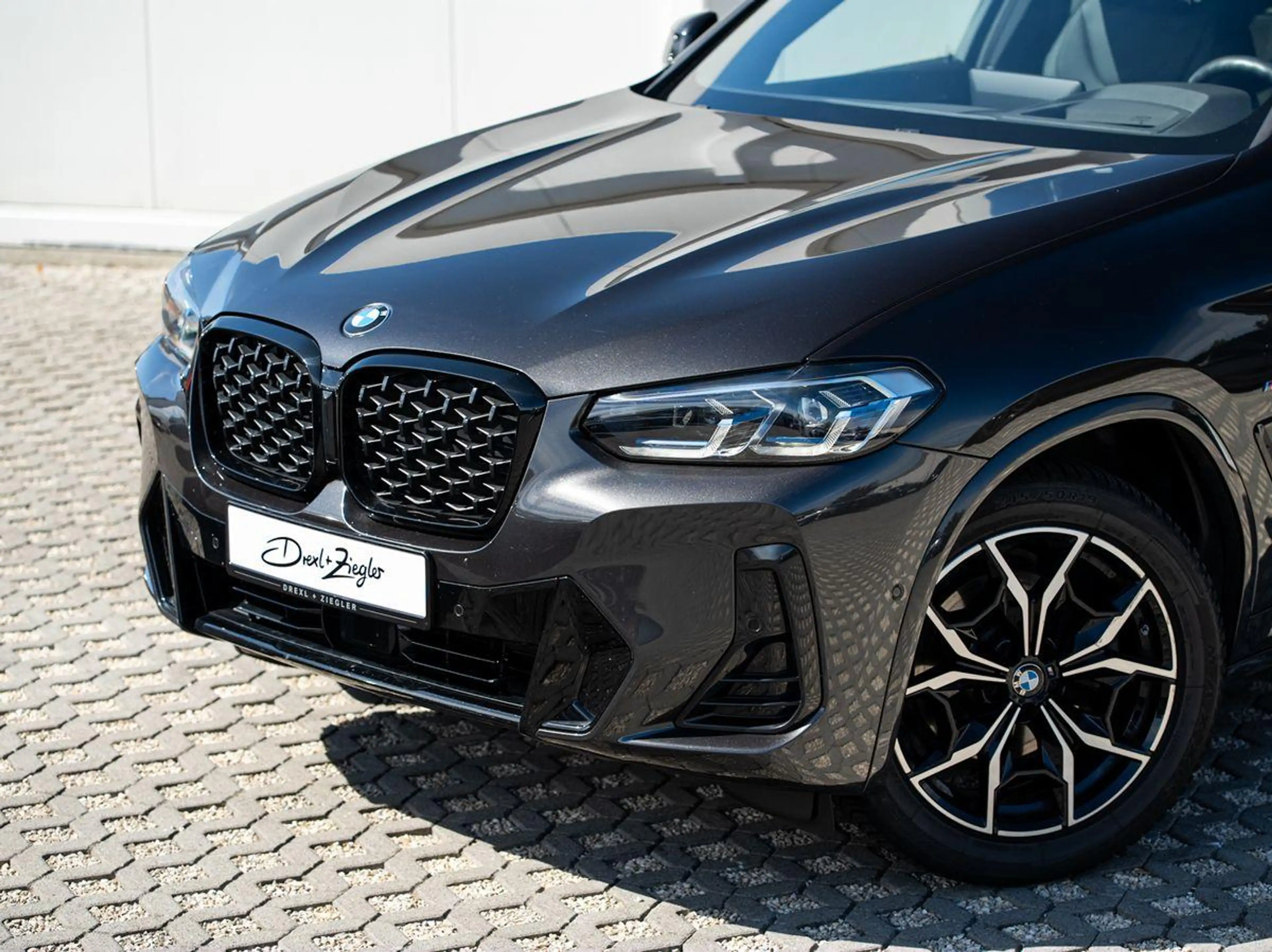 BMW X4 xDrive20d M-Sport AHK PANO ACC Laser HuD KoZg — photo 4