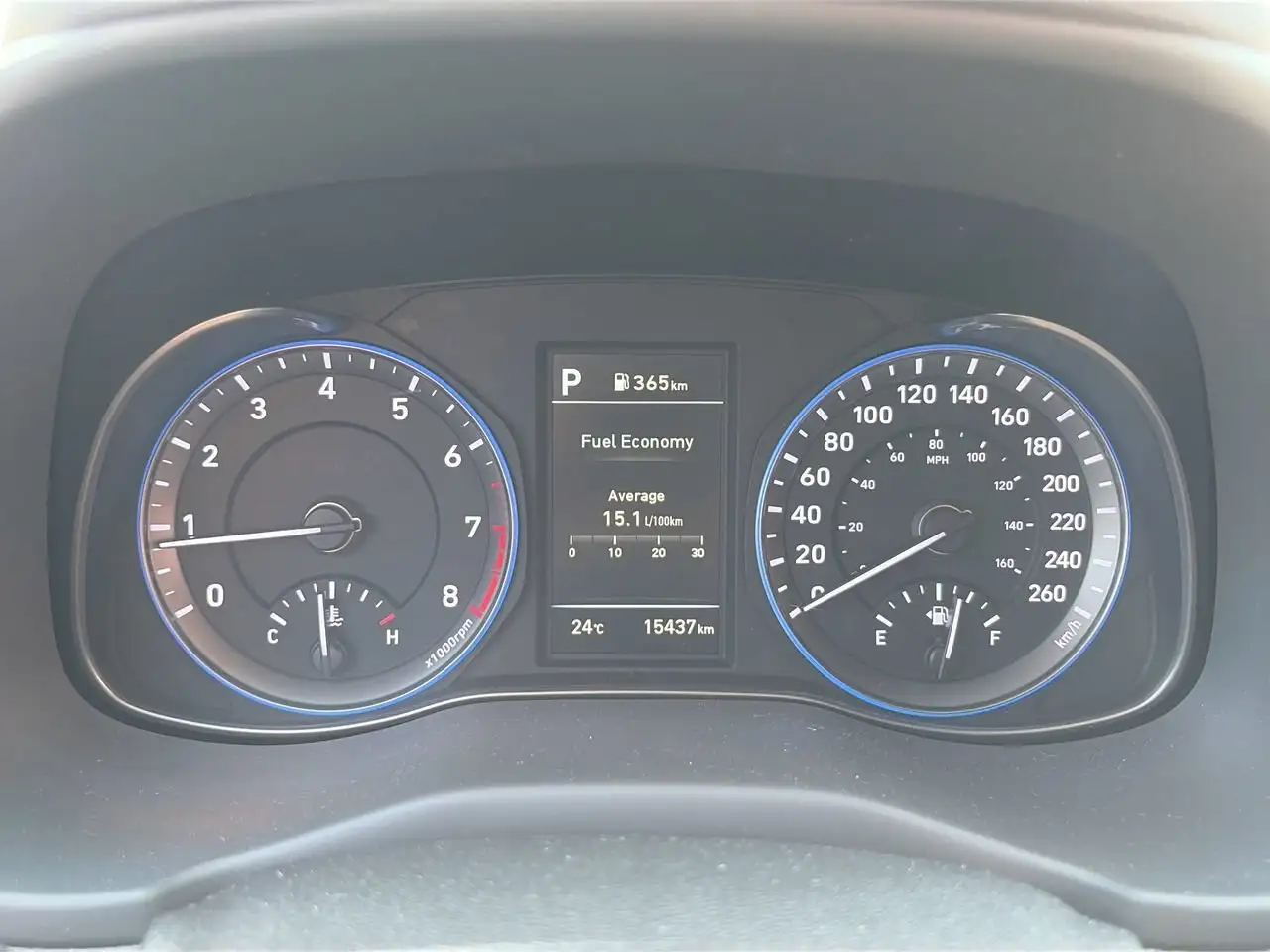 Hyundai KONA снимка Hyundai KONA