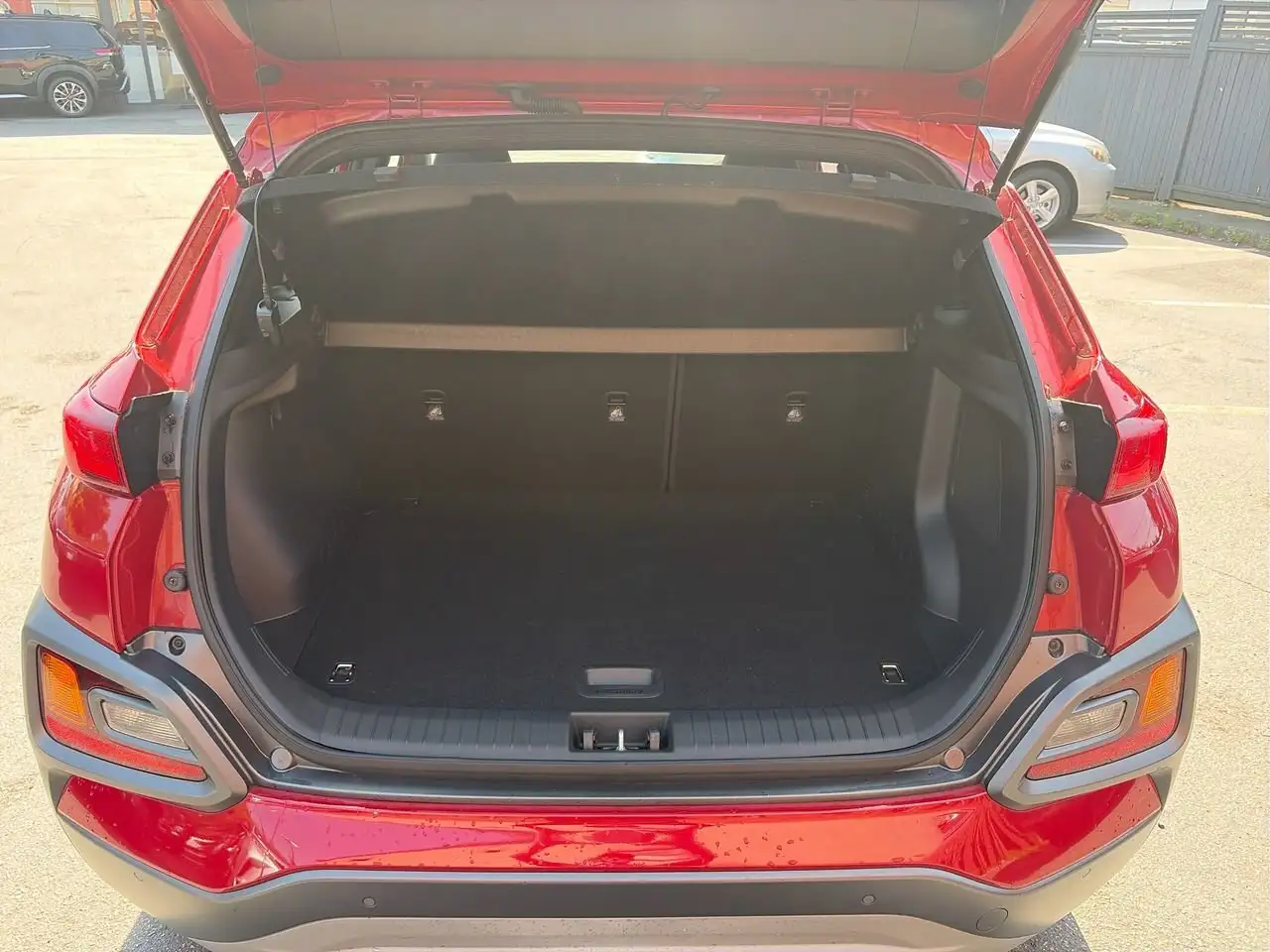 Hyundai KONA снимка Hyundai KONA