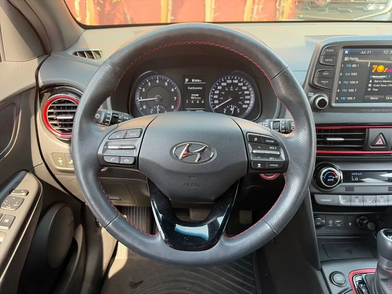 Hyundai KONA снимка Hyundai KONA