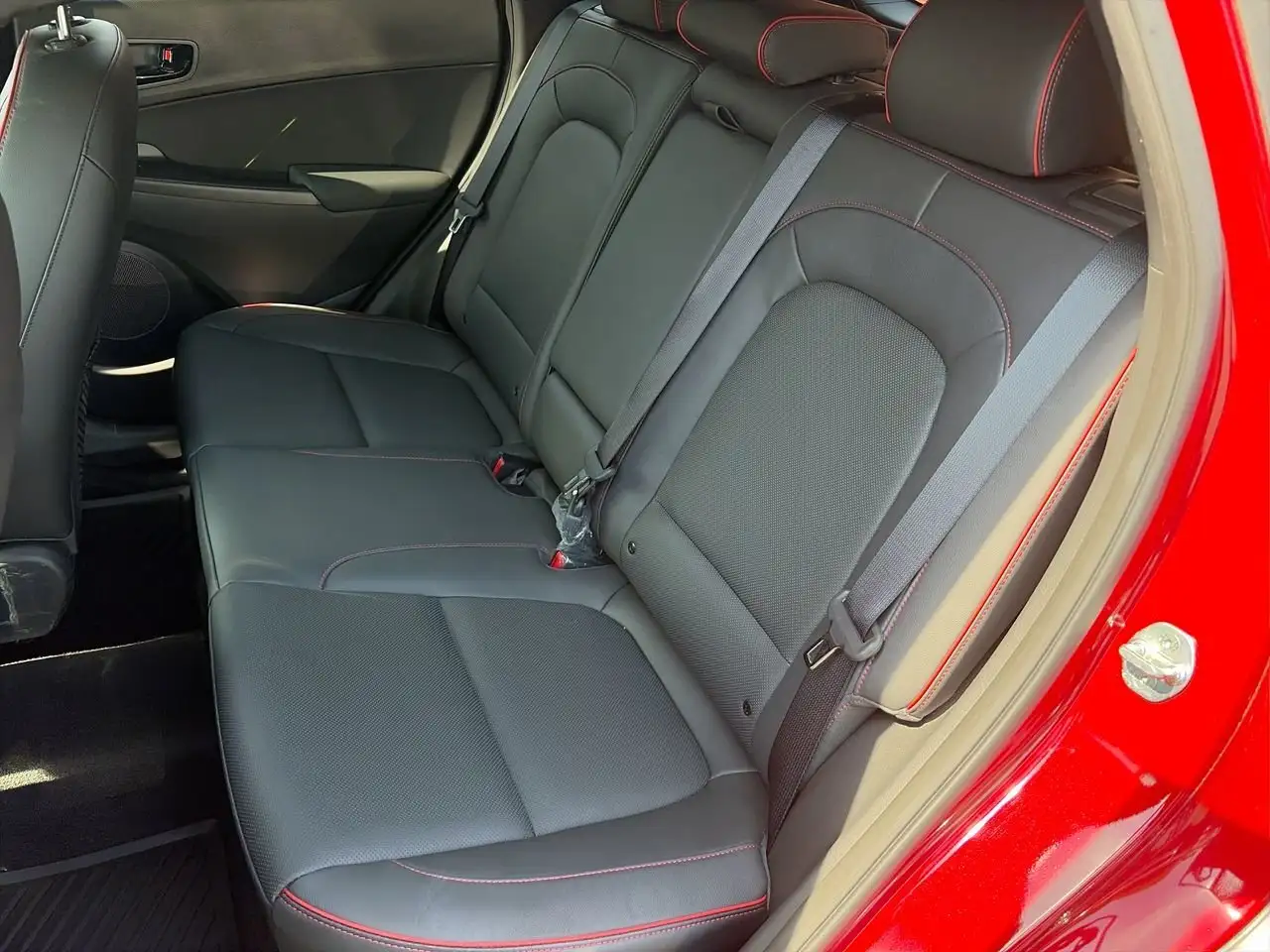 Hyundai KONA снимка Hyundai KONA