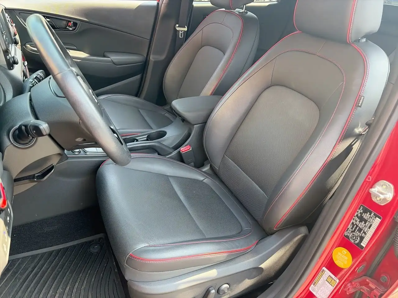 Hyundai KONA снимка Hyundai KONA