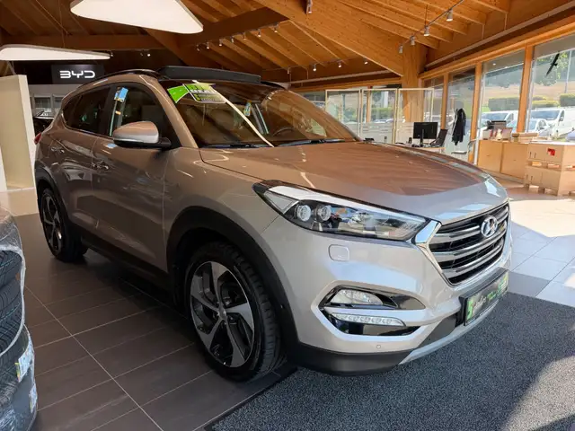 Hyundai Tucson view 7