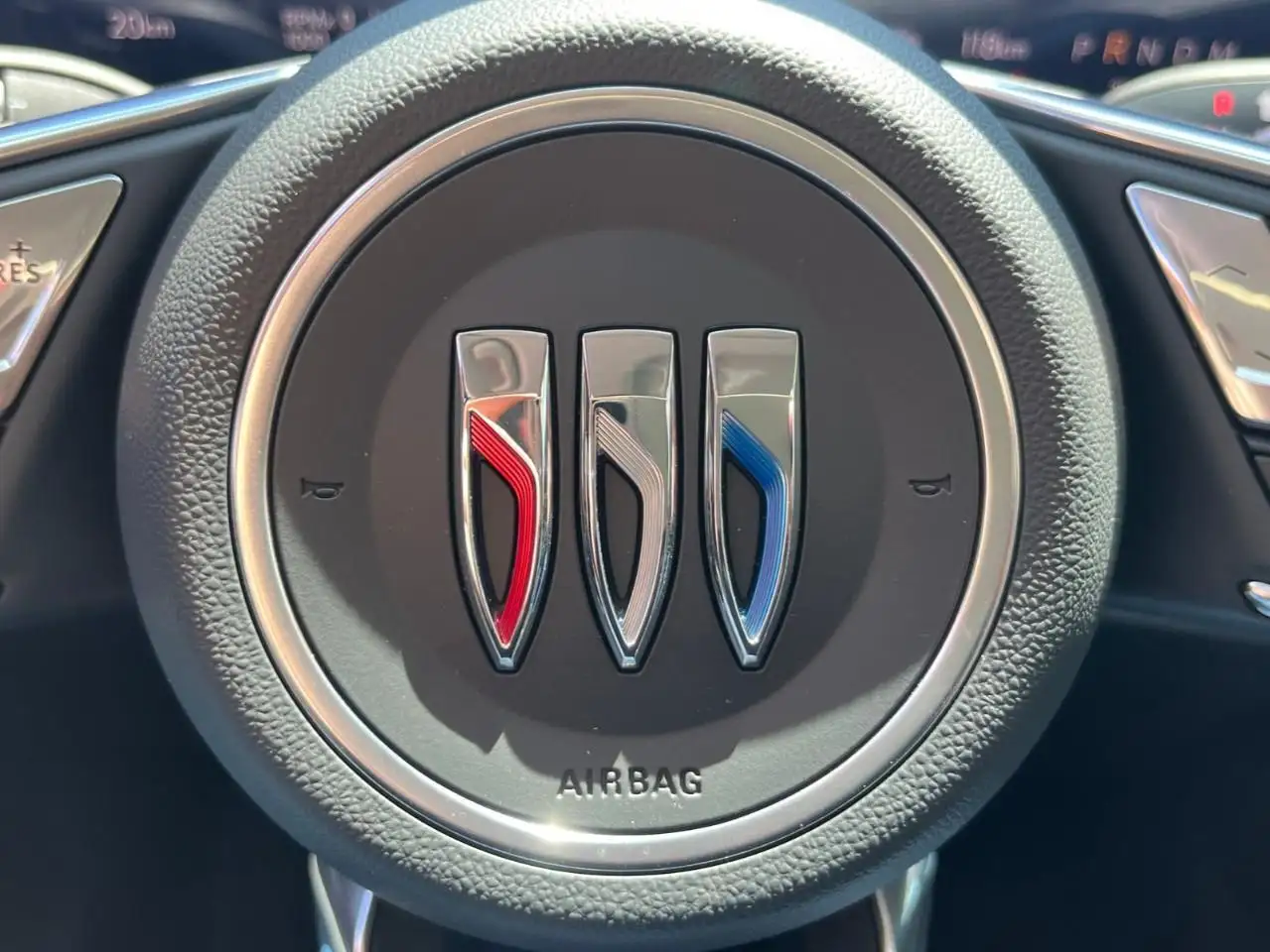 Buick Envision снимка Buick Envision