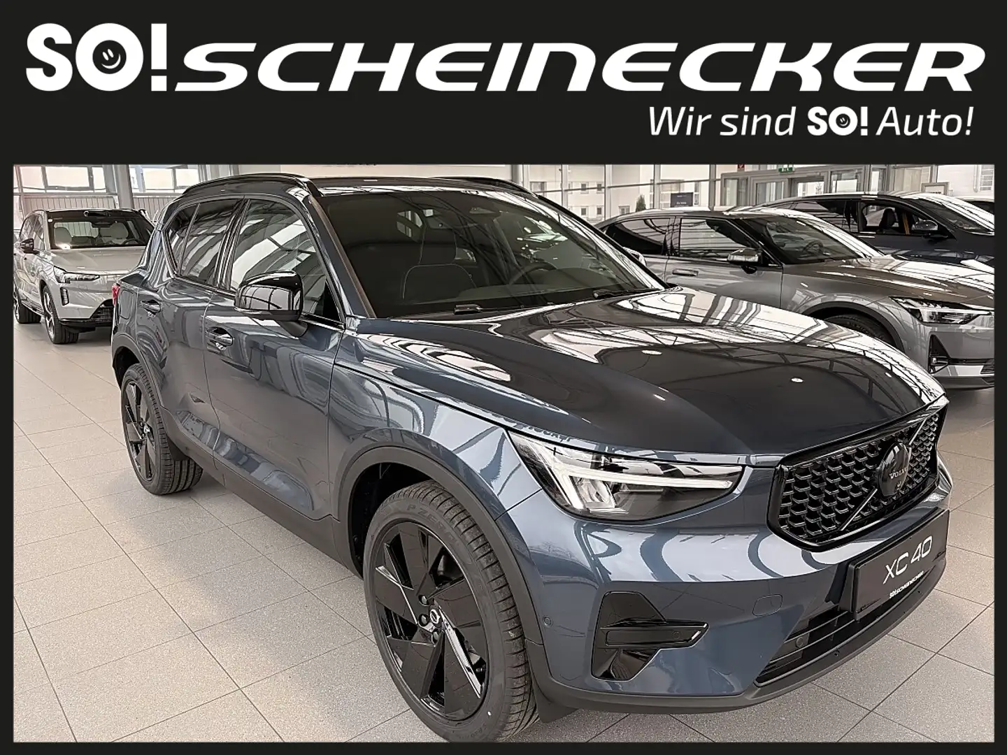 Volvo XC40 B3 Plus Black Edition Aut. Blau - 1