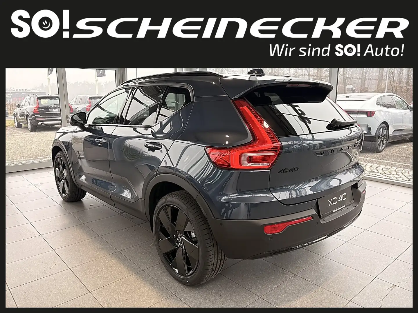 Volvo XC40 B3 Plus Black Edition Aut. Blau - 2