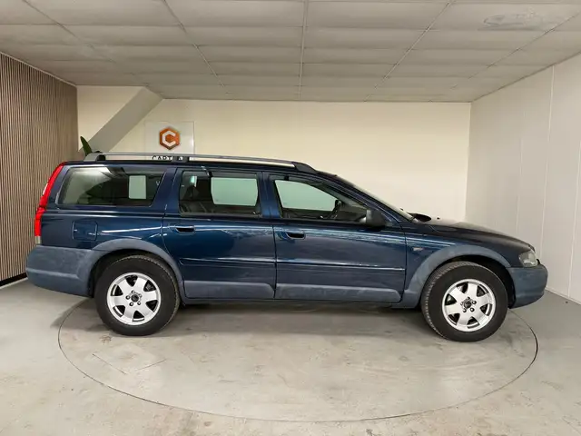 Volvo XC70 view 8