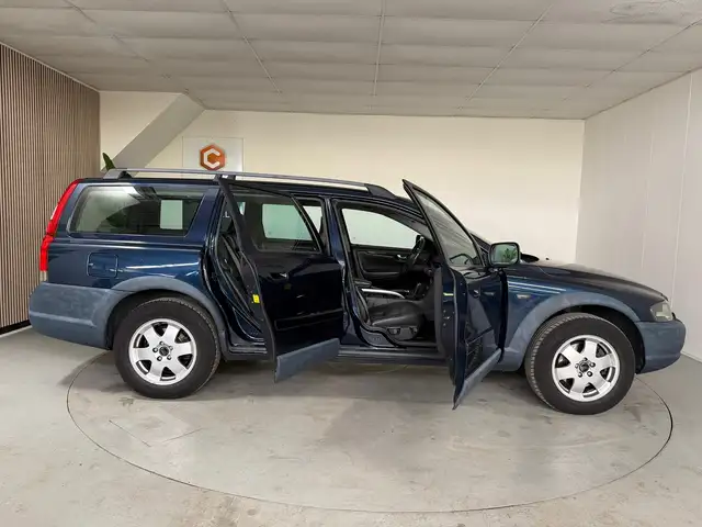 Volvo XC70 view 9
