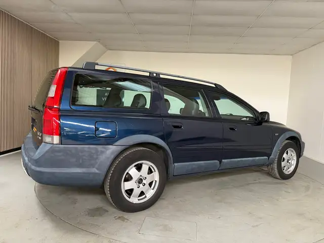 Volvo XC70 view 7