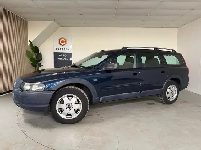 Volvo XC70 view 4