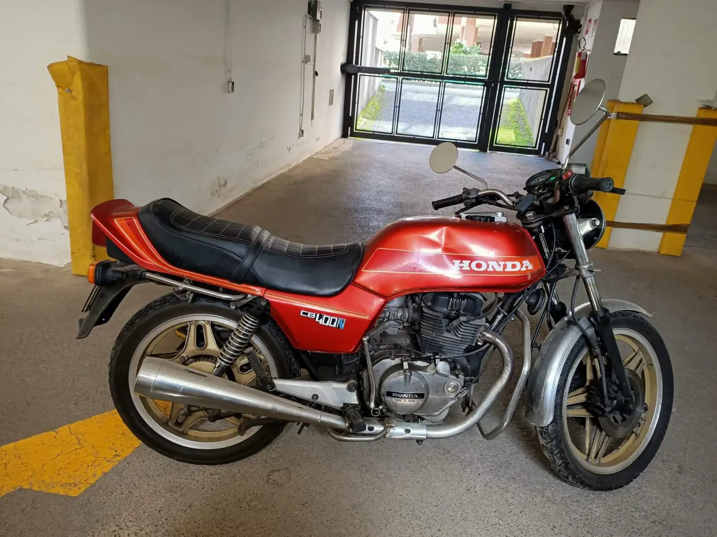 Honda CB 400 Cb400N Červená - 1