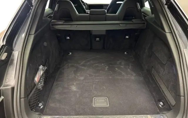Porsche Panamera view 15