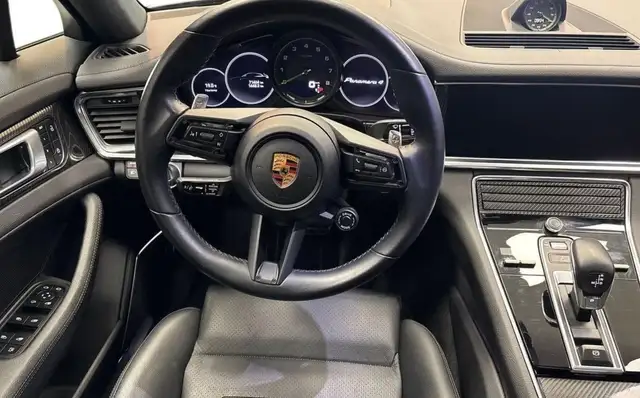 Porsche Panamera view 11