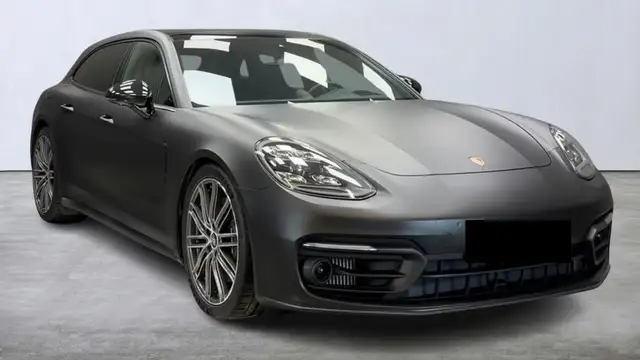 Porsche Panamera view 8