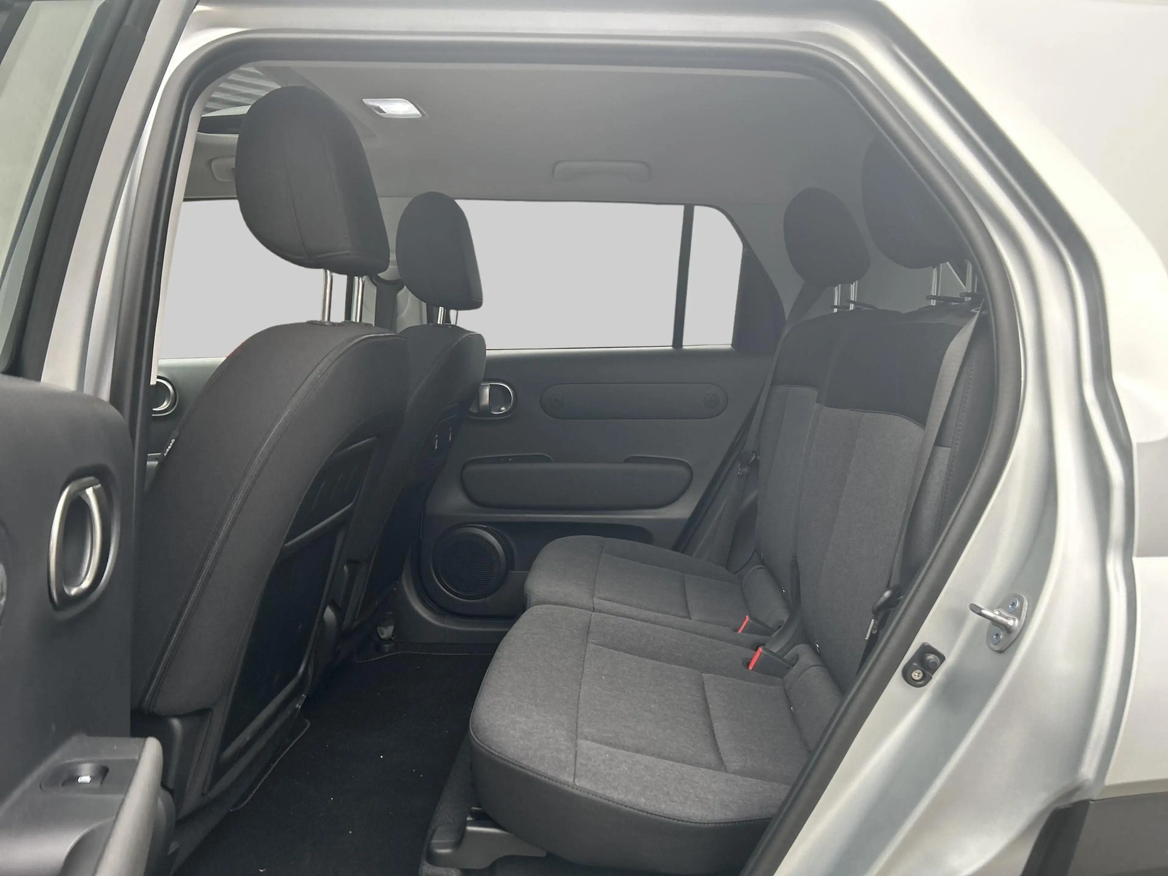 Hyundai Inster Evolve Sky 49 kWh — photo 6