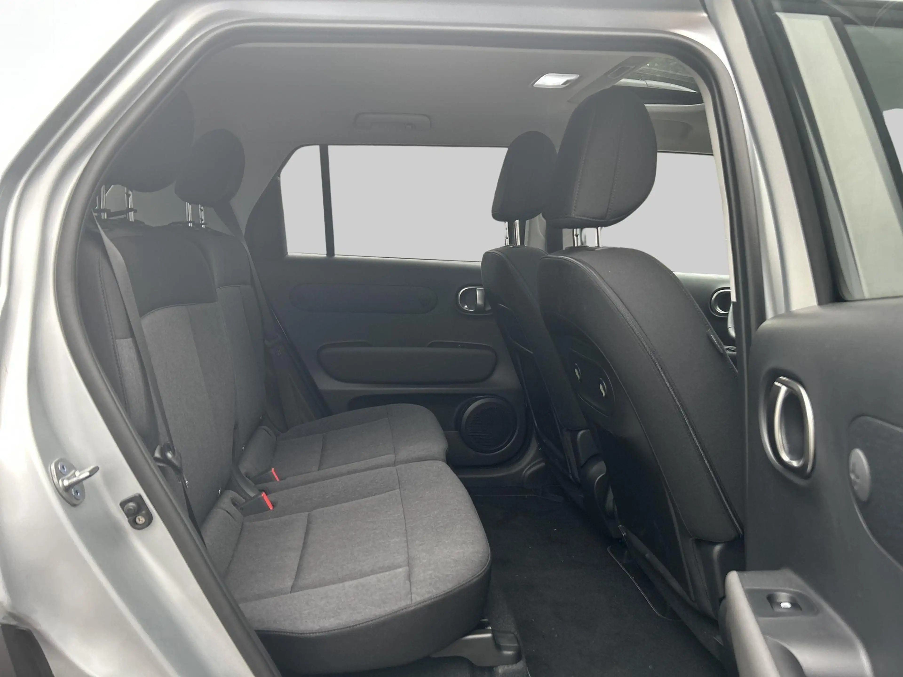 Hyundai Inster Evolve Sky 49 kWh — photo 14