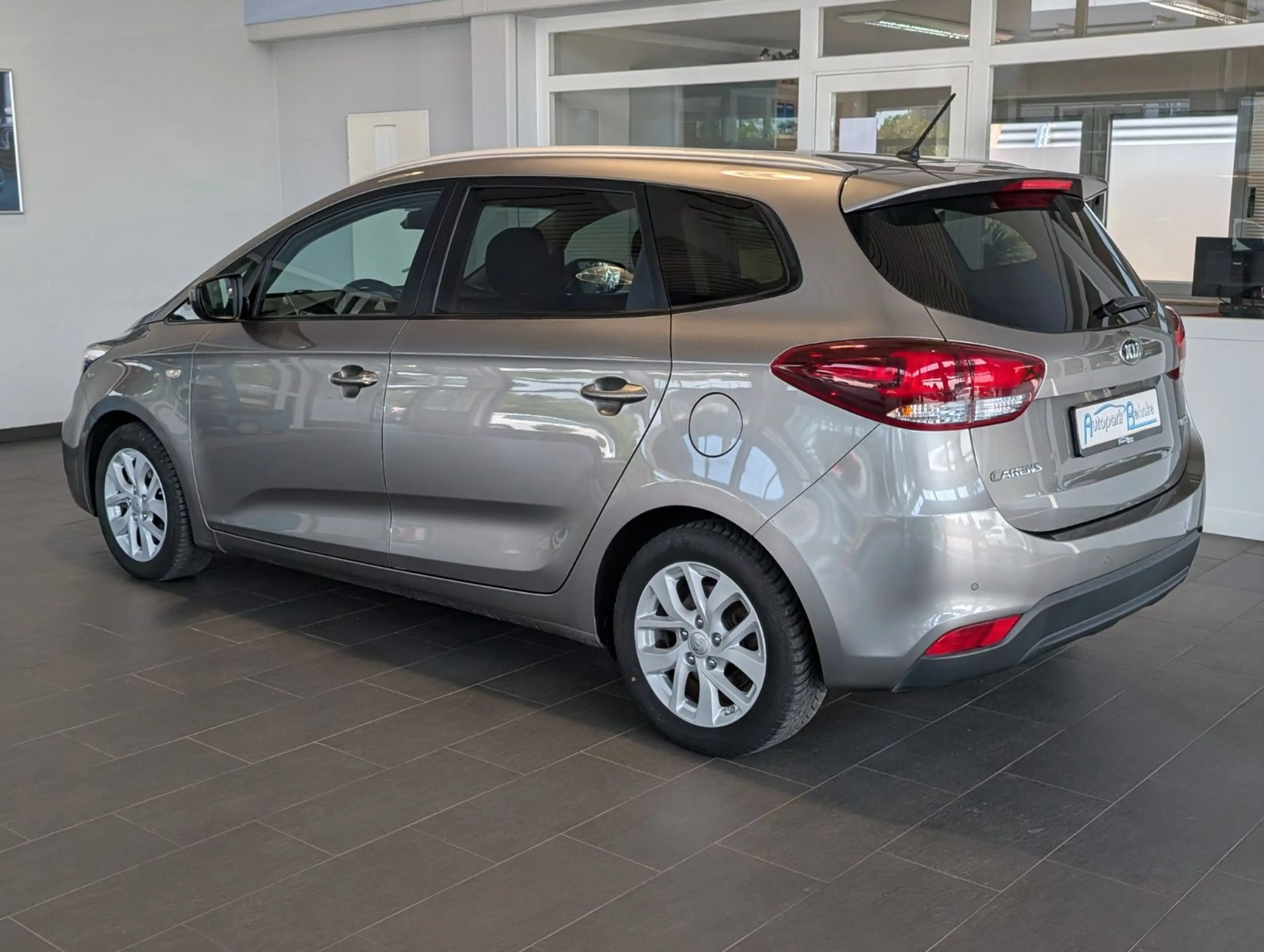 Kia Carens 1.7CRDI Vision Automatik*AHK*KAM*Sitzh. — photo 9