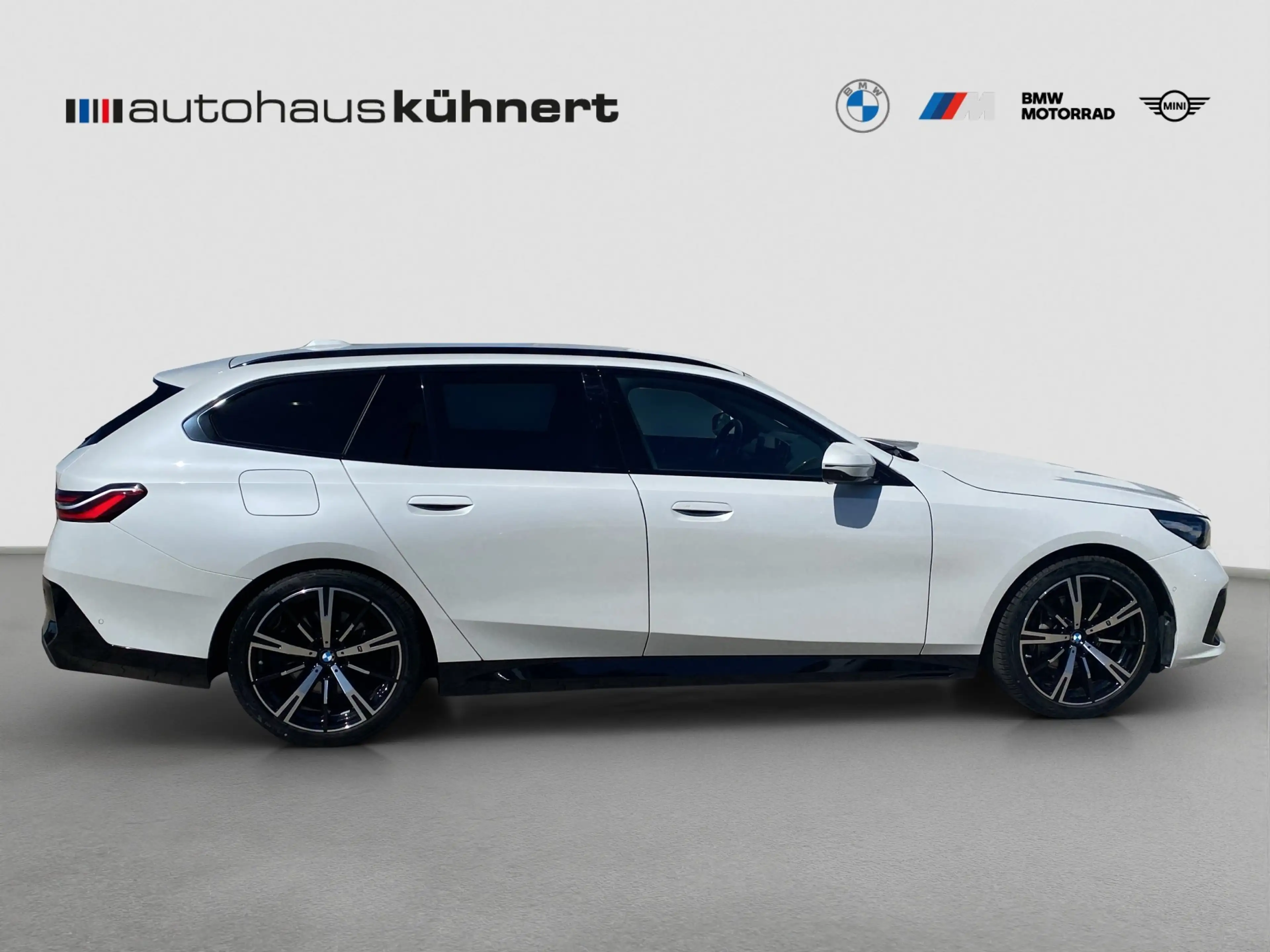 BMW 540 d xDrive Touring ///M-Sport ACC B&W SpurAss — photo 8