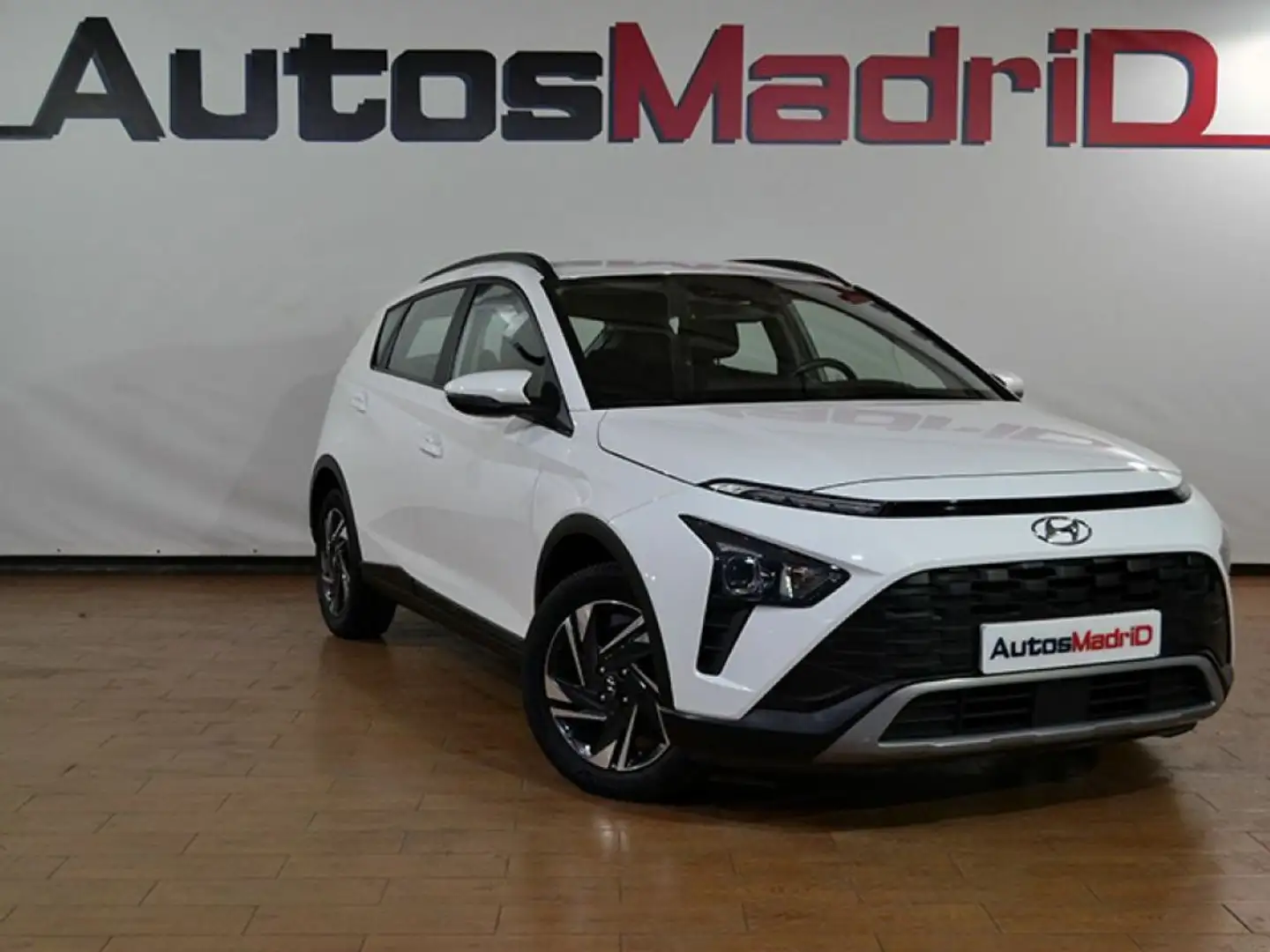 Hyundai BAYON 1.2 MPI Essence Alb - 1