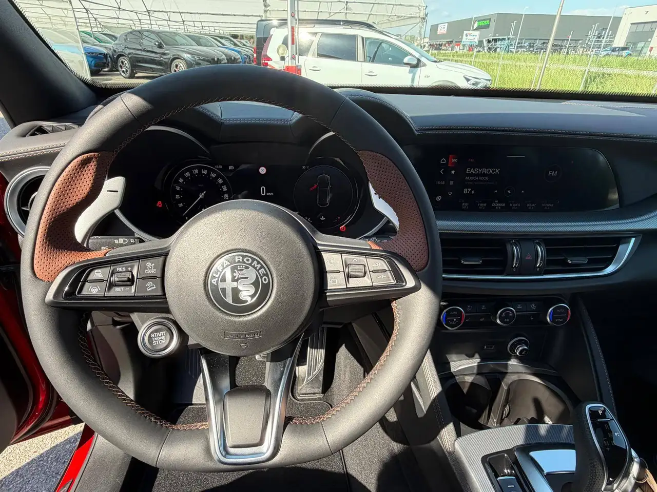 Alfa Romeo Stelvio 2026 — фото 12