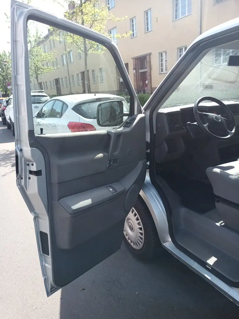 Volkswagen T4 Multivan Multivan T4 TDI 7DC UY3/ Autm. Gümüş rengi - 1