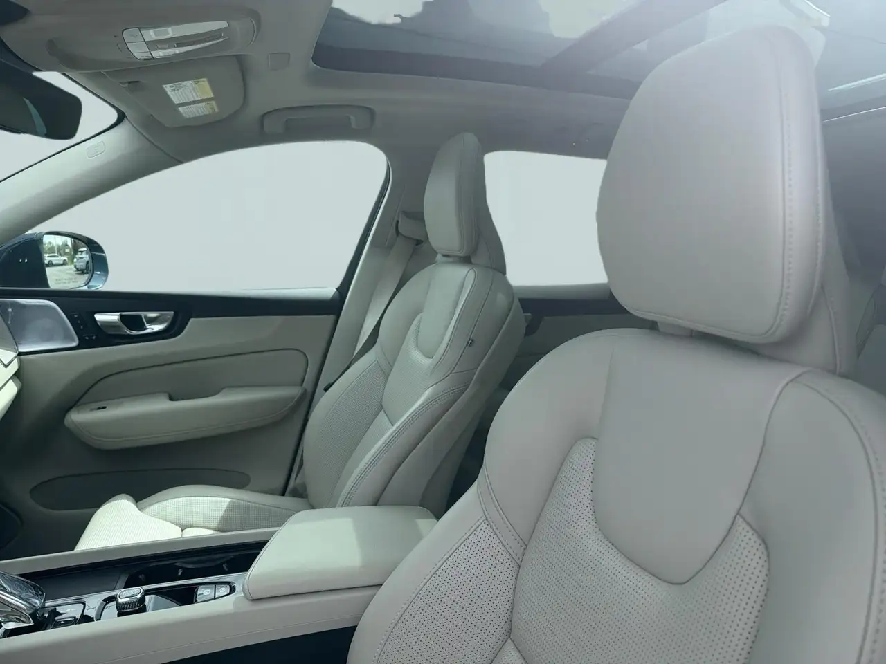 Volvo XC60 снимка Volvo XC60