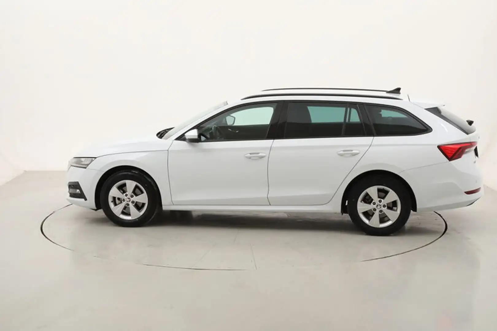 Skoda Octavia Wagon Executive DSG 2.0 Diesel 116CV Bianco - 2