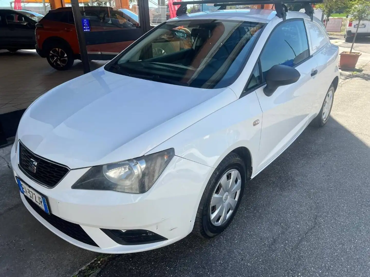 SEAT Ibiza 1.2 tdi CR van Bianco - 1