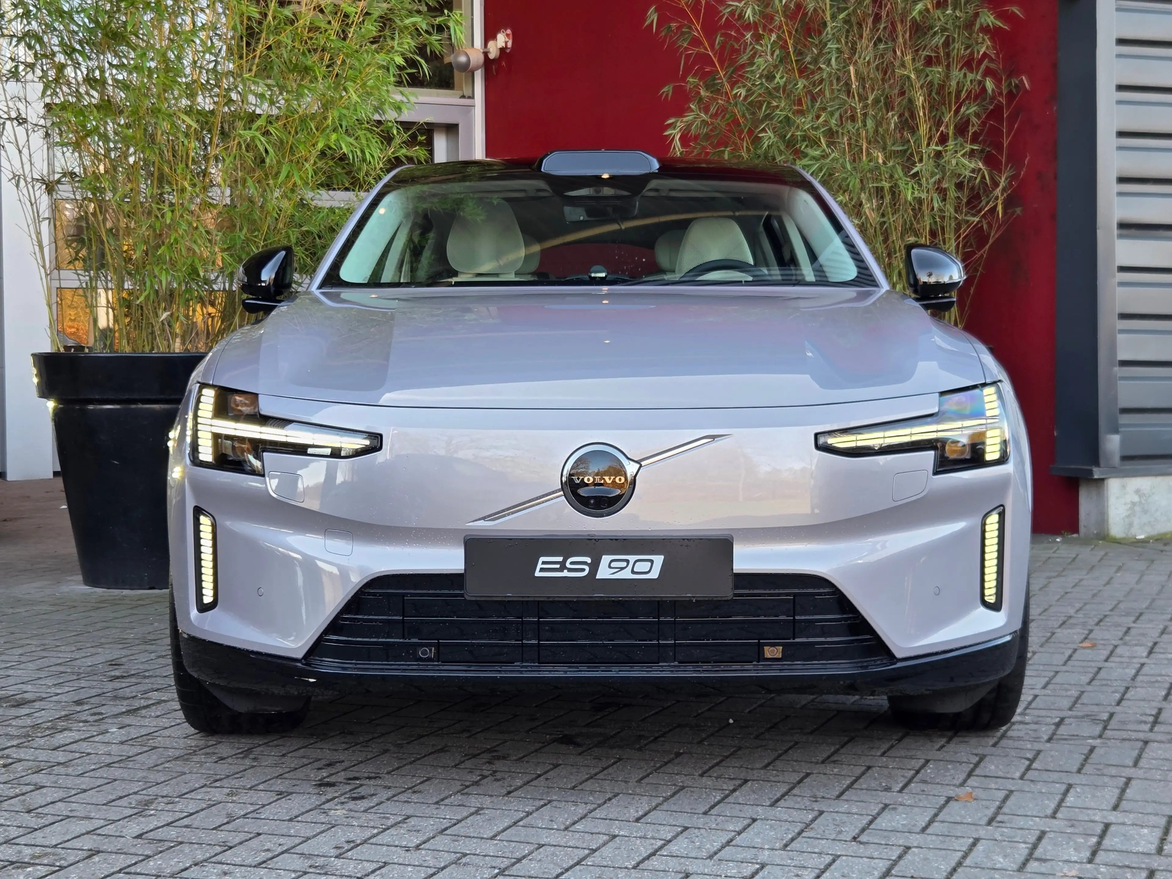 Volvo ES90 Single Motor Extended Range Ultra 92 kWh | Bowers& — photo 9