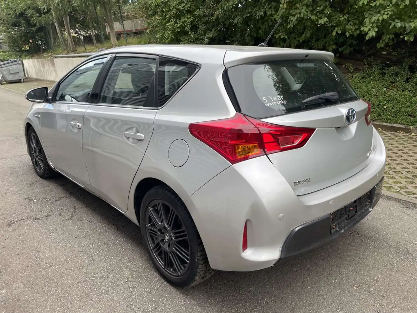 Toyota Auris 1.8 Hybrid Essence/Electrique 99 Gris - 2