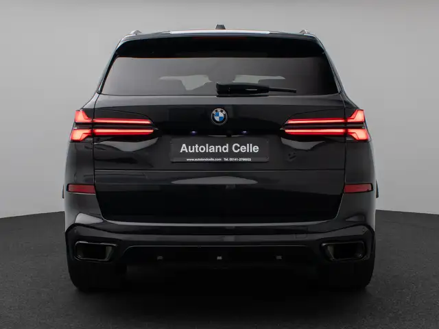 BMW X5 view 8