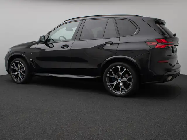 BMW X5 view 10
