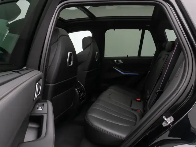 BMW X5 view 25